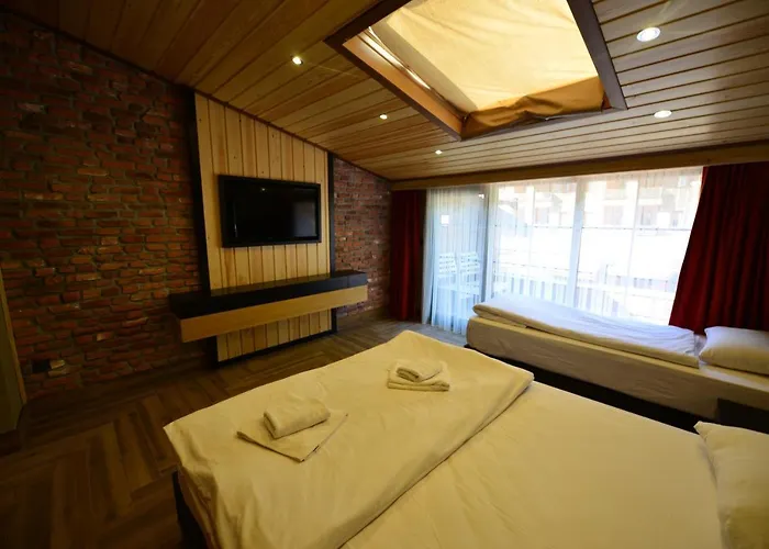 Inanlar Deluxe Hotel & Bungalow
