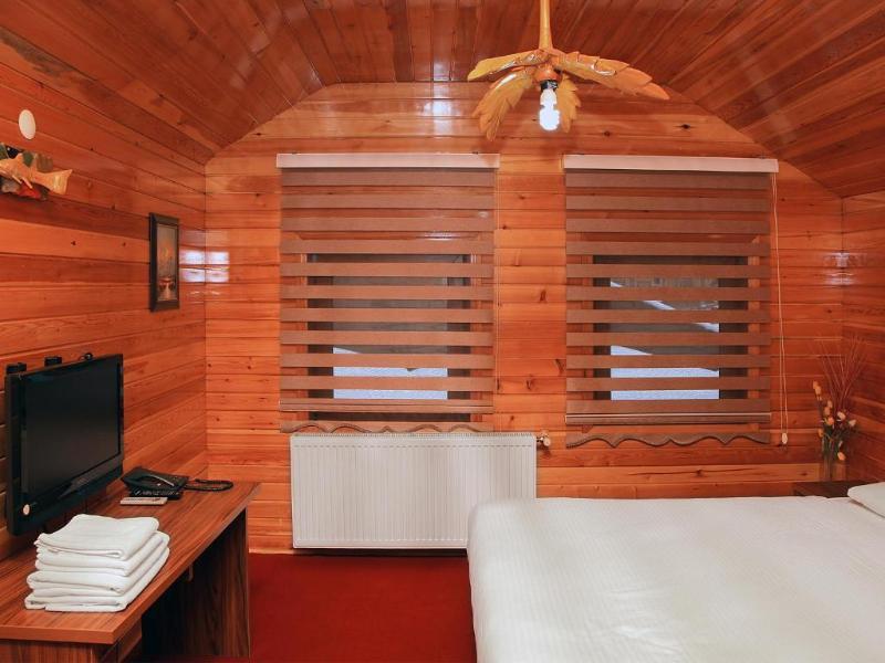 Inanlar Deluxe & Hotel 3*